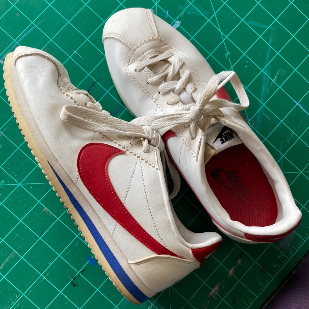 Nike Cortez red white blue discontinued womens size 8